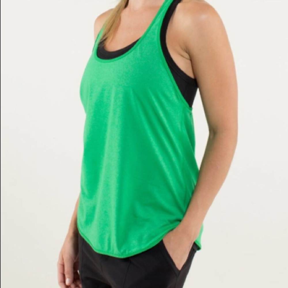 Lululemon 105 F singlet, green bean, size 6